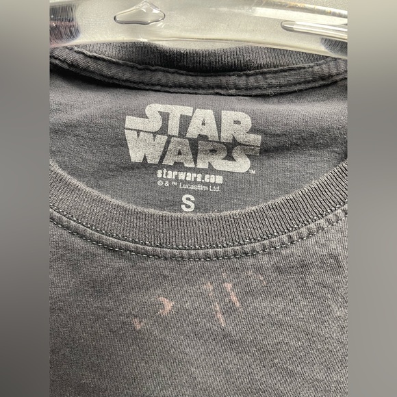 🔴Small Star Wars tshirt with small bleach spot - Picture 2 of 3